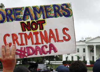 UVA Students Rally to Hear the Stories of DACA Dreamers