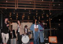 Finding Their Groove | Loose Champagne
